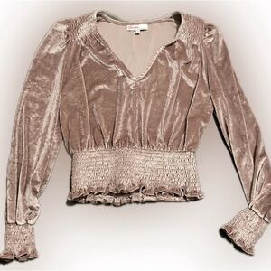 Guitii Los Angeles Velvet Smocked Romance
Sleeved Blouse Size S